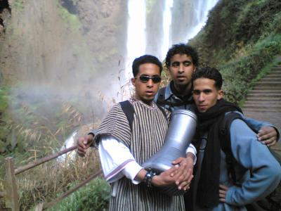 c moi + mon ami adil et mon ami hicham